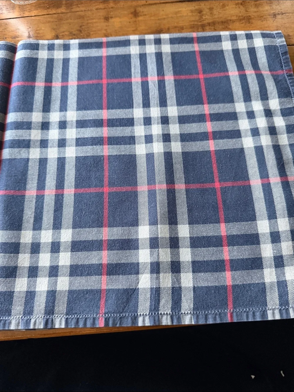 Burberry plaid pocket